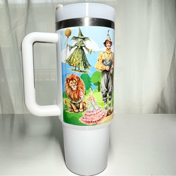 Disney Wizard of oz 40 oz Tumbler/Water bottle/Mug with lid, handle and straw. B